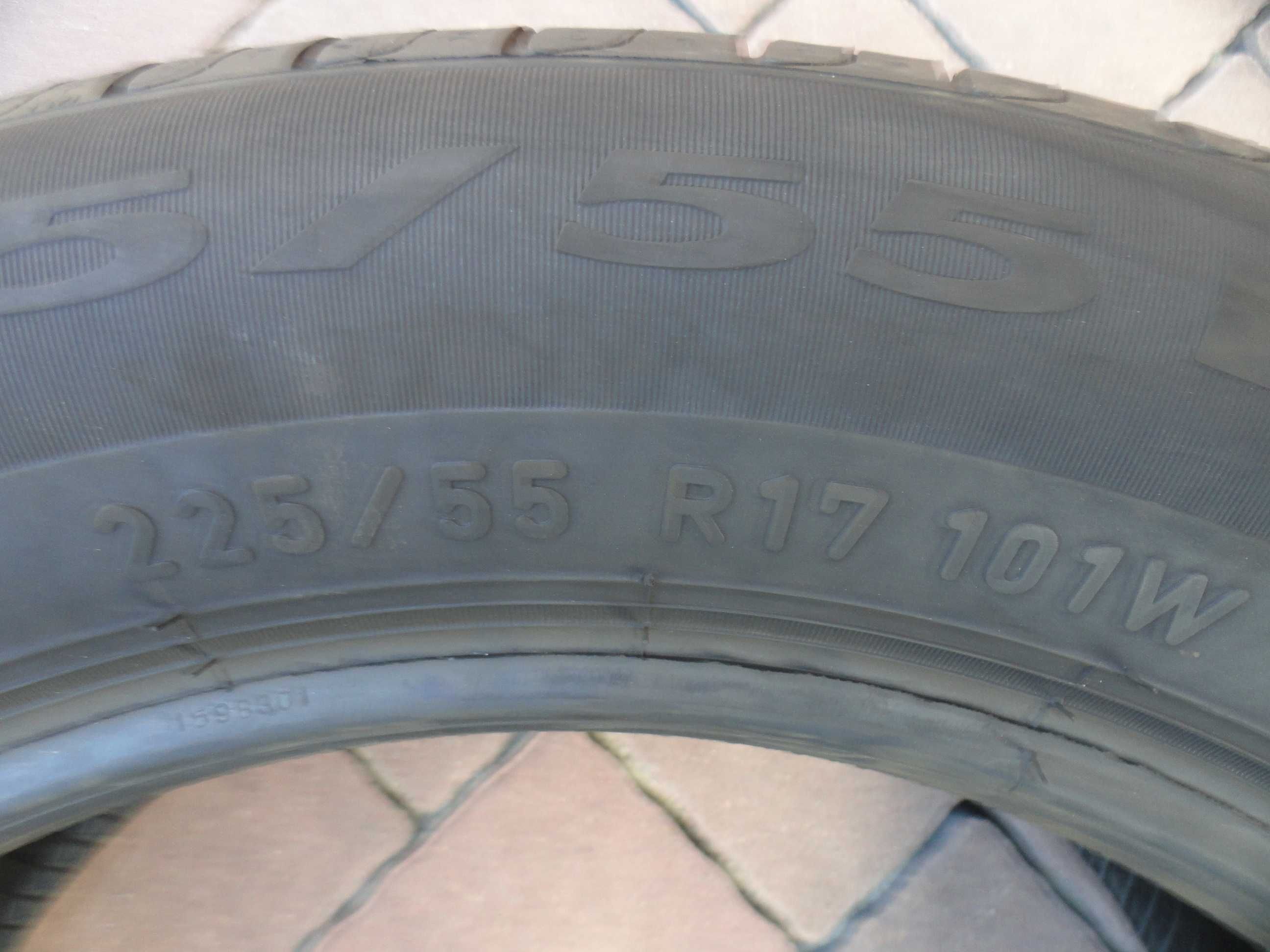 225/55R17 Pirelli Cinturato P7 Blue