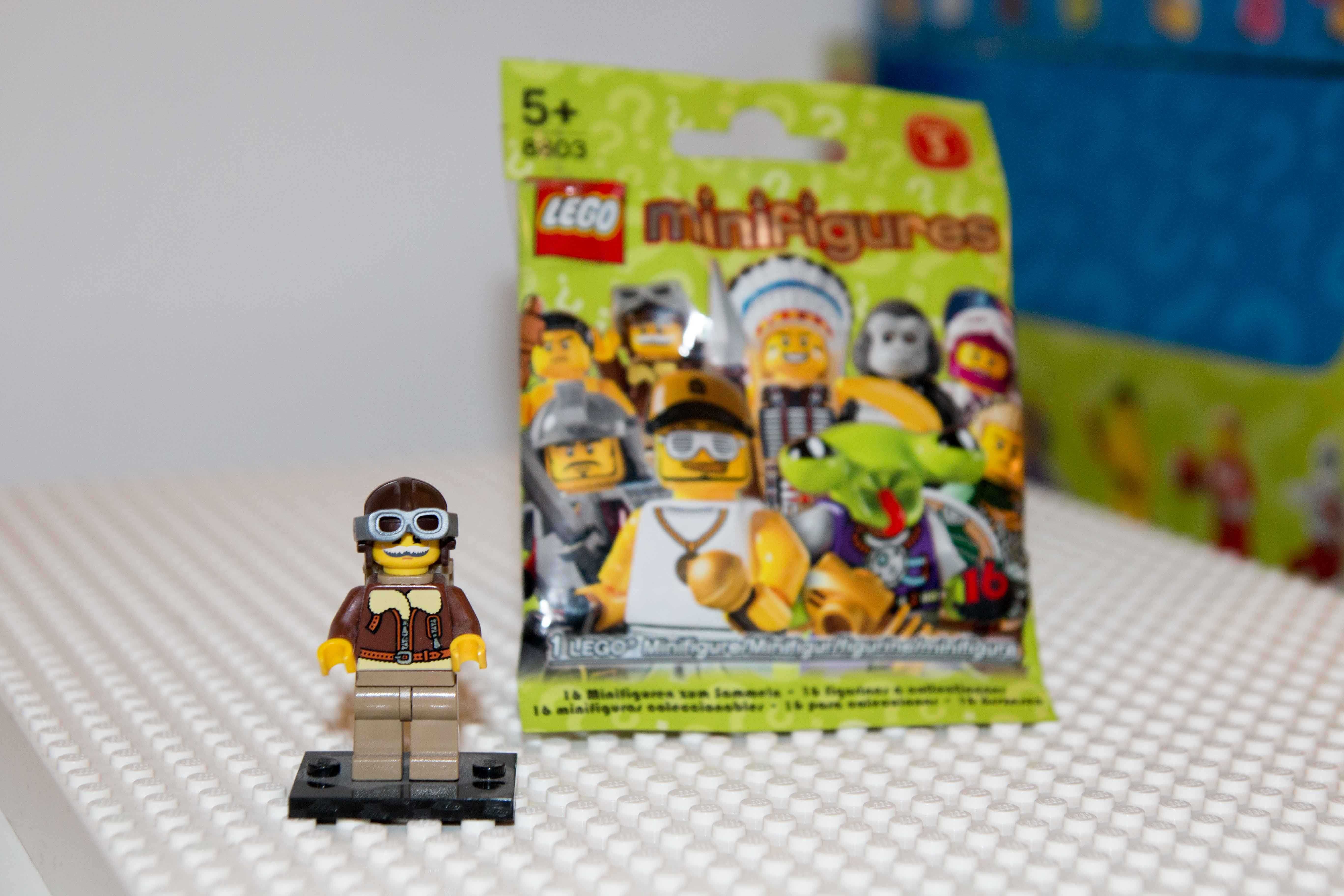 Pilot  (nowy !) - Minifigurki LEGO Seria 3 8803 (2011r)