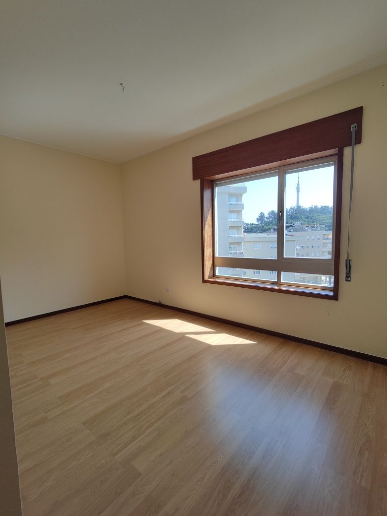Apartamento T3 para arrendar - rua estado da Índia (Vila Nova de Gaia)