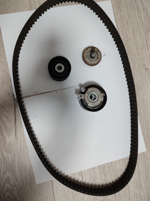 Грм, помпа, ремені, ролики на Рено Меган 2