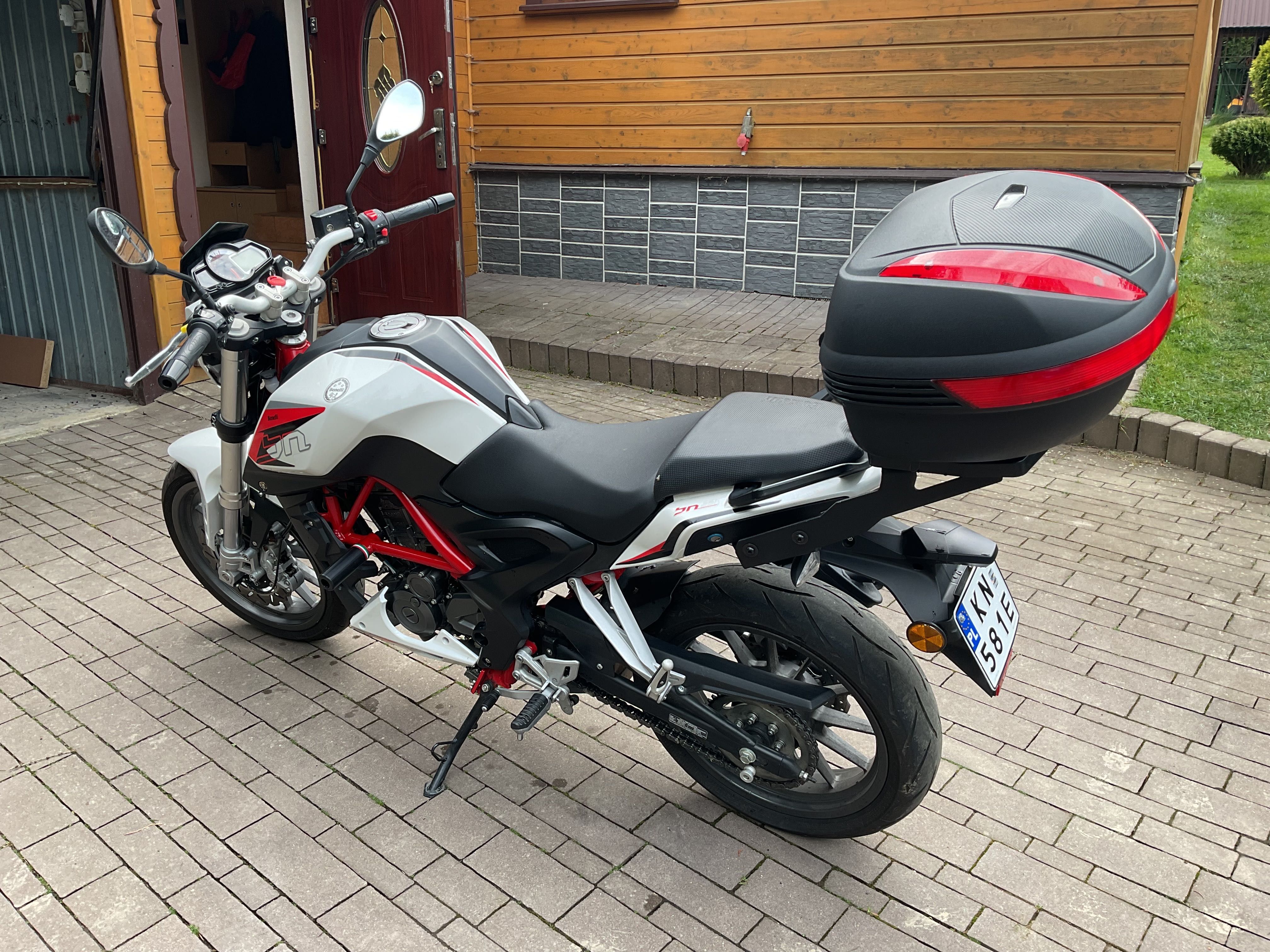 Motocykl Benelli BN 251 cm, naked , stan bdb, niski przebieg 6945km