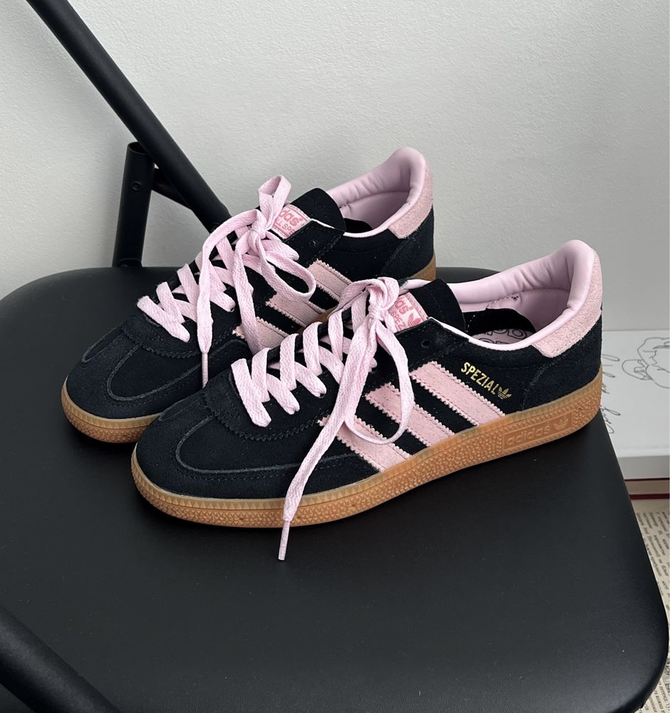 36-45 р Adidas Handball Spezial 'Black Clear Pink Gum' кросівки