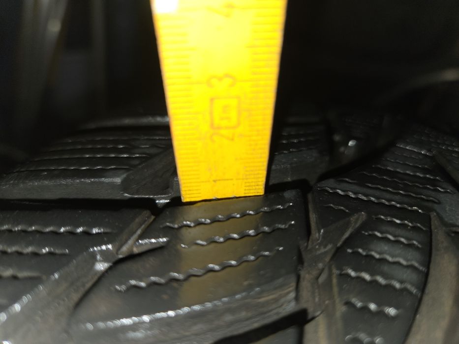 4 koła 17" - opony Nokian 225/50/R17, felgi strukturalne, kołpaki