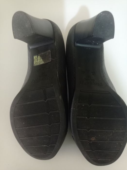 Sapato preto n 38 Piccadilly