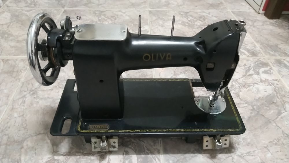 Máquina Costura OLIVA