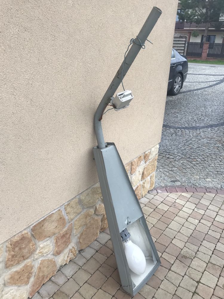 Sprzedam lampę jak na slupach