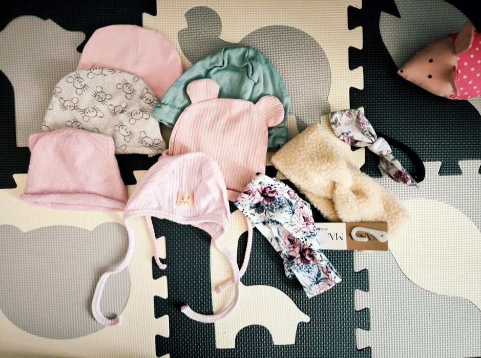 Zestaw czapek niemowlęcych