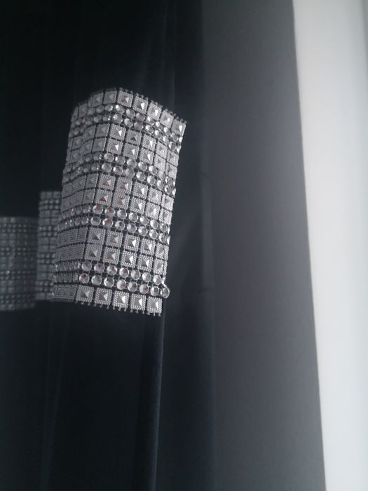 Zasłony welvet czarne aksamit grube cyrkonie glamour 140/270  2szt.