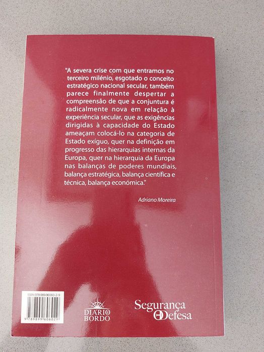 Adriano Moreira - A Circunstância do Estado Exíguo (PORTES GRATIS)