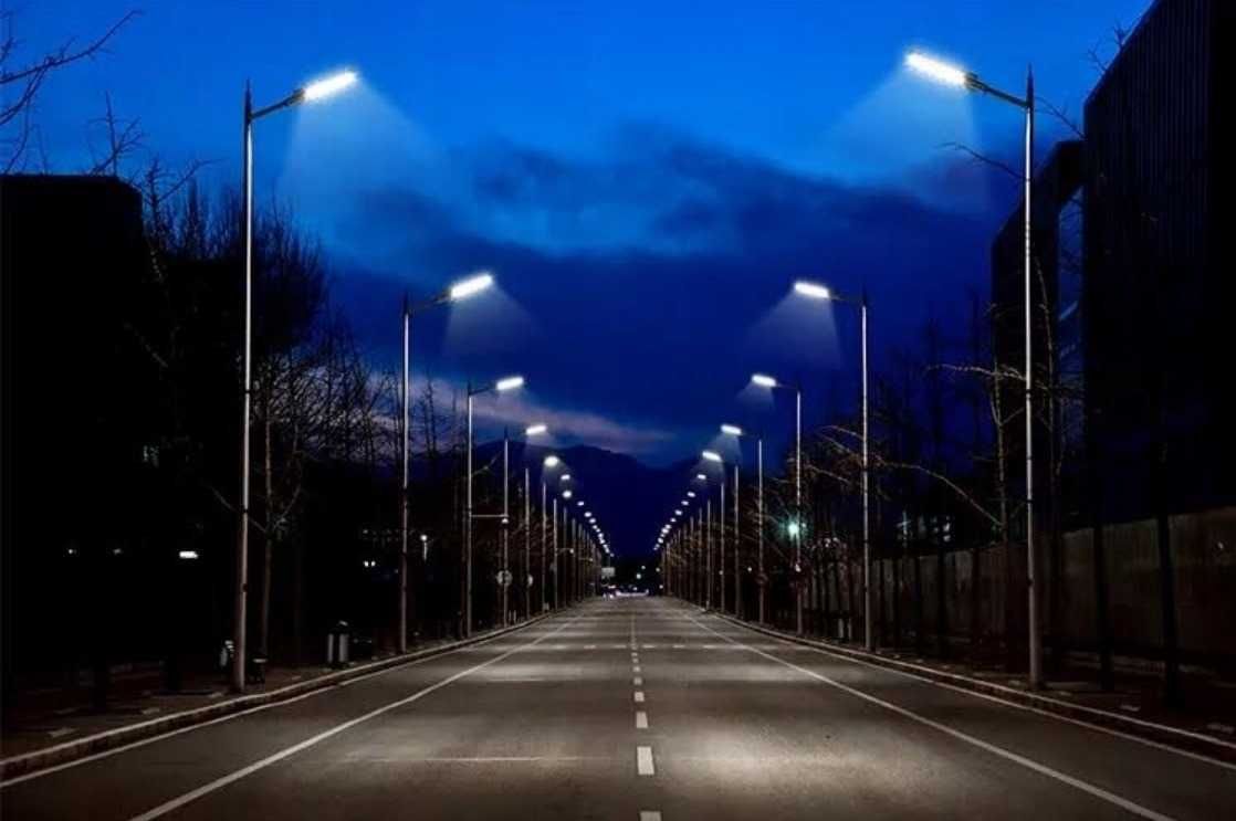 Lampa LED solarna latarnia uliczna 900W 20000mAh