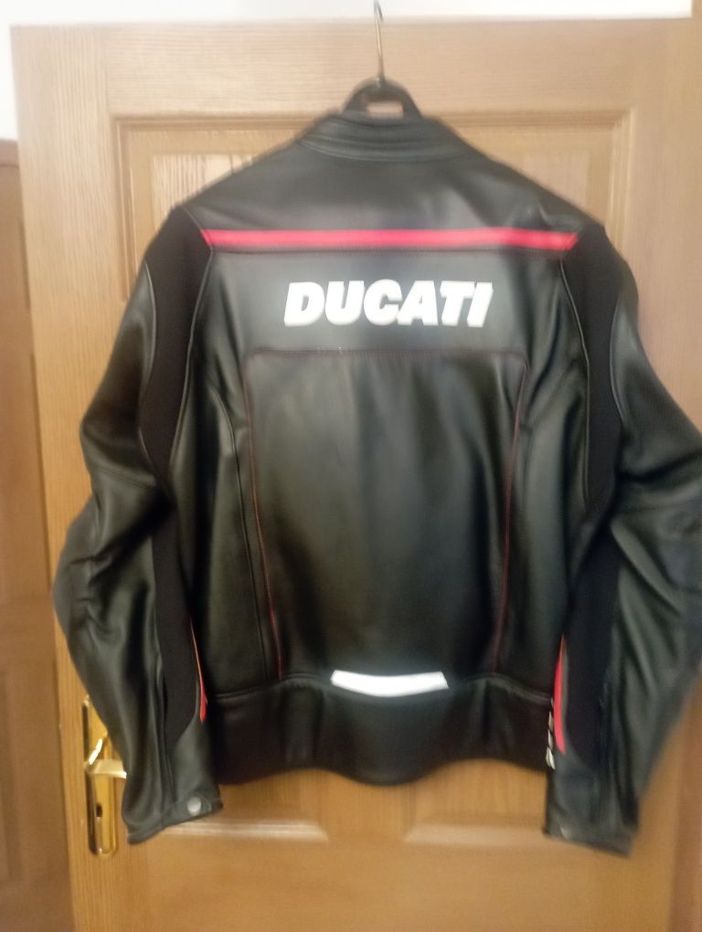 Kurtka motocyklowa skórzana DUCATI