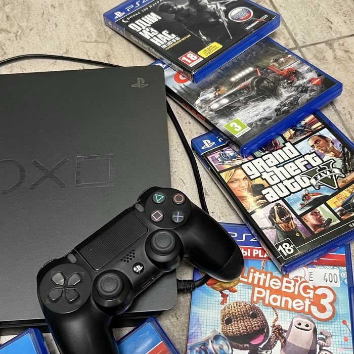 Sony PlayStation 4 S на 1 тб+2 джойстика+7 игр