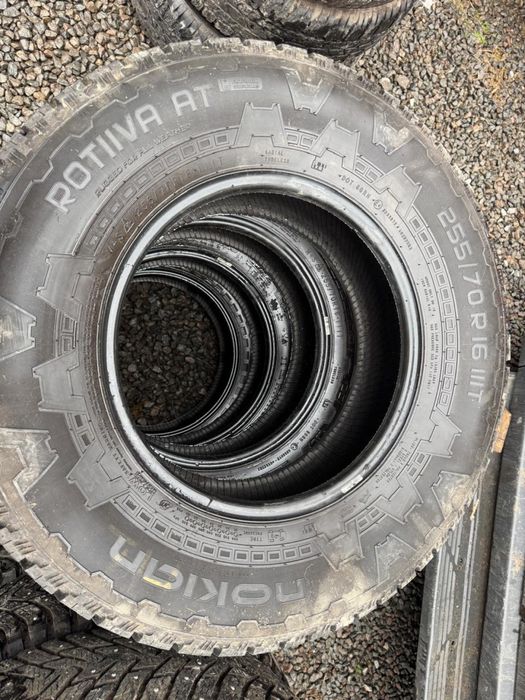 Шини стан нових 255/70/16