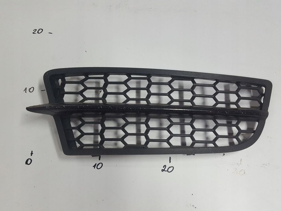 BMW 1 F20 F21 11-14r M-PAKIET KRATKA ZDERZAKA PRAWA PRZÓD