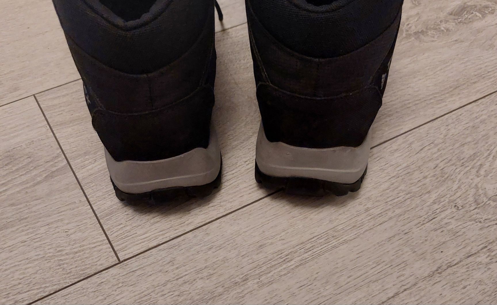 Buty Adidas Terrex roz 38 2/3
Wygodne, lekkie, trwał