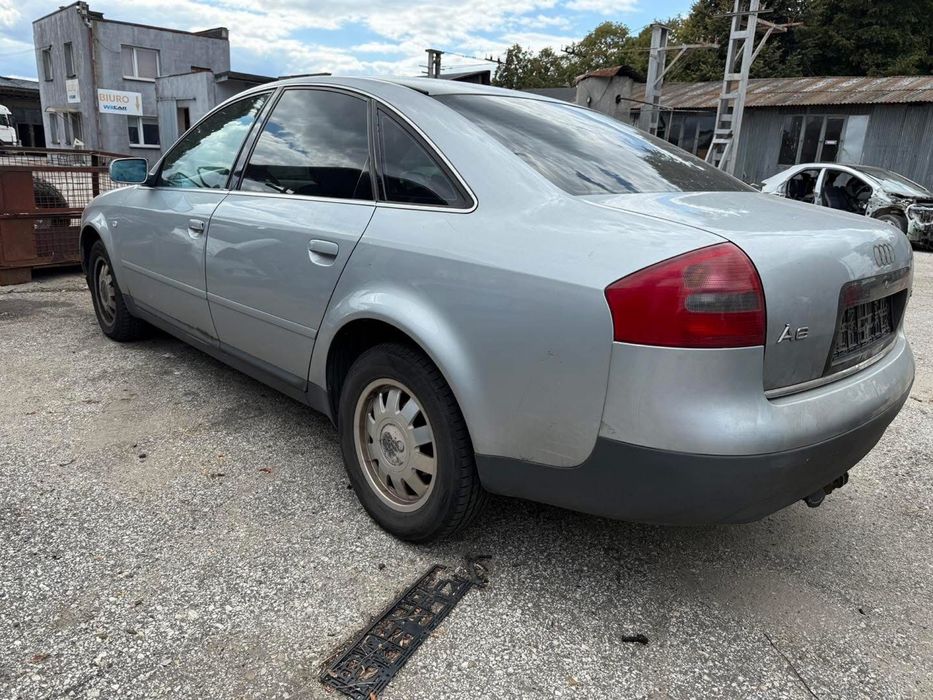 Audi A6 C5 silnik 2.4 V6 części wnetrze lampy maska