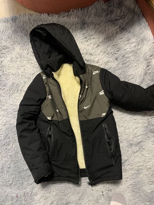 Продам зимові курточки
