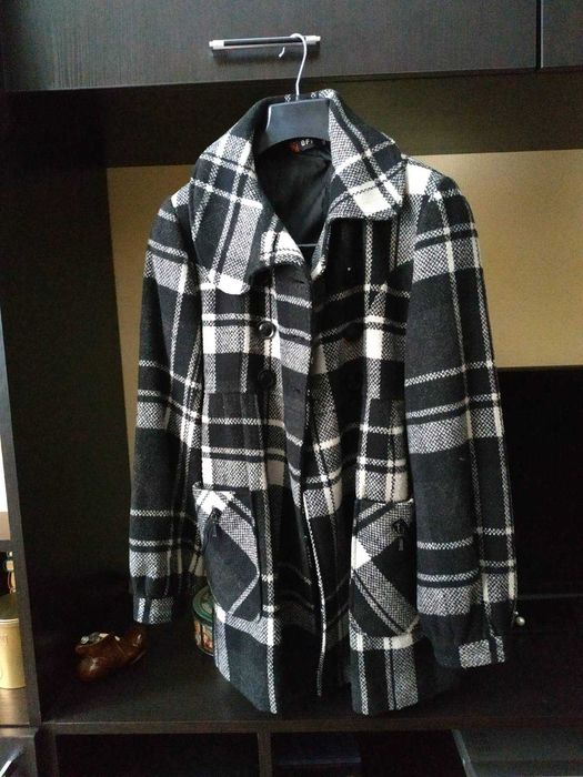 Пальто женское демисезонное,укороченное р. 42-44 и др.