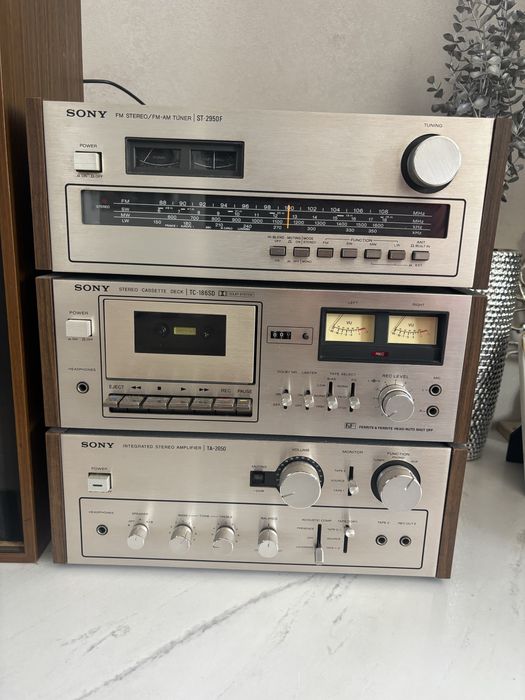 Усилитель , FM приемник , дека касетная sony , аккустика Dual