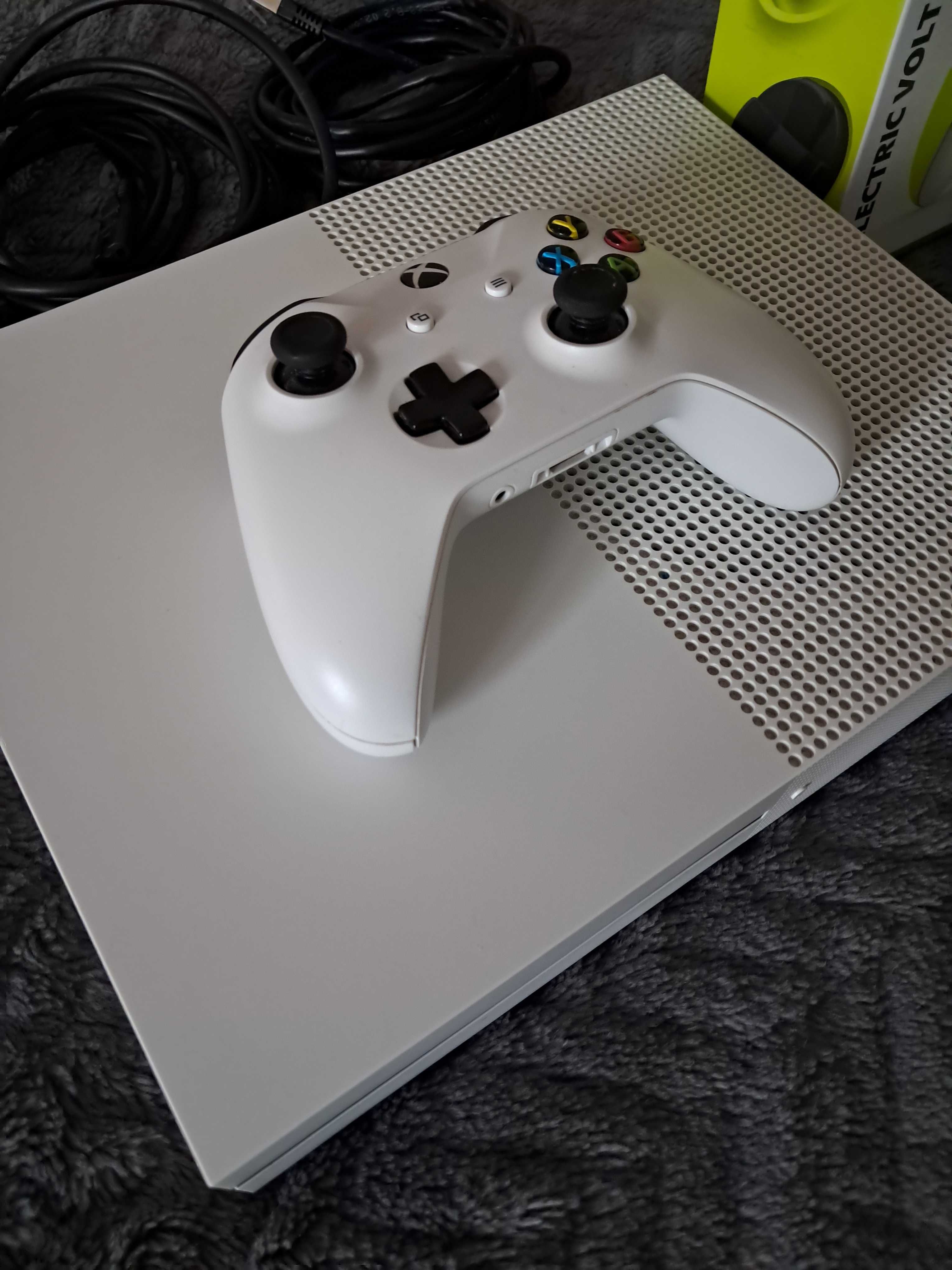 Xbox One S konsola