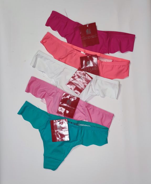 Бесшовные трусики стринги