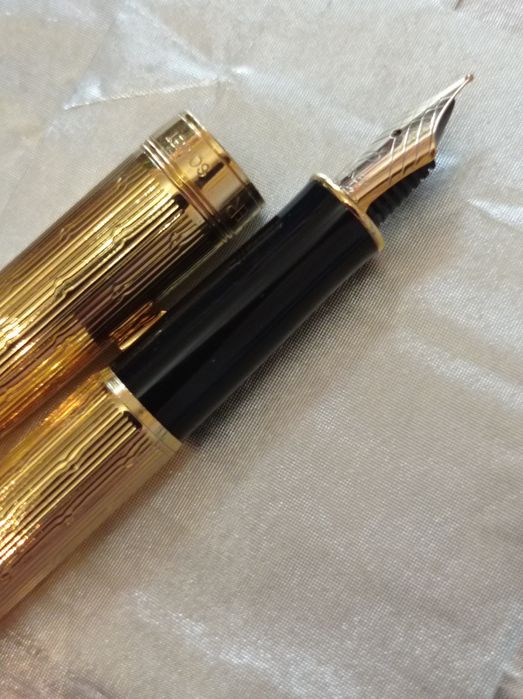 Чернильная ручка Паркер Sonnet Golden Star