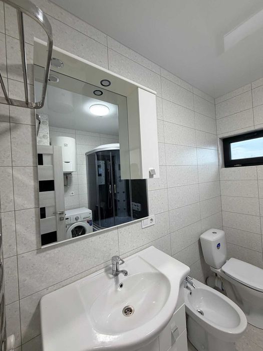 Оренда 1 кімнатна Манхетен!Видова на Озеро!