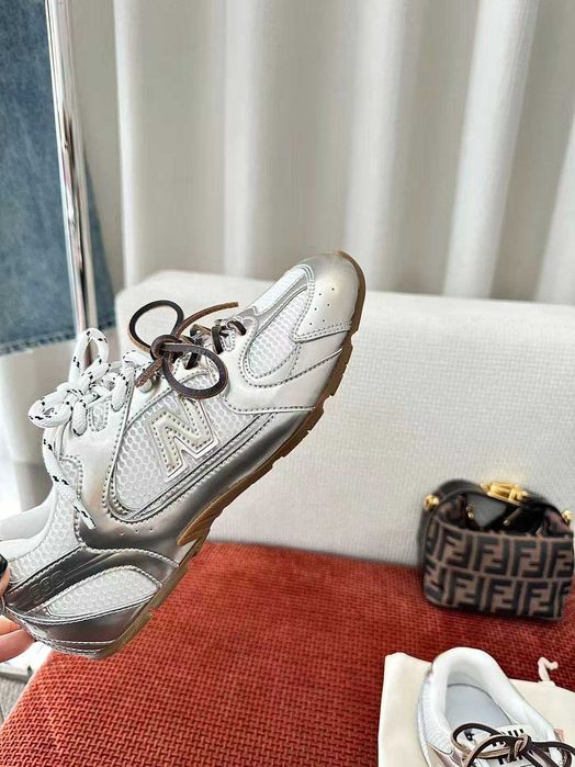 NewBalance_x _MIUMIU_Srebrny R.37