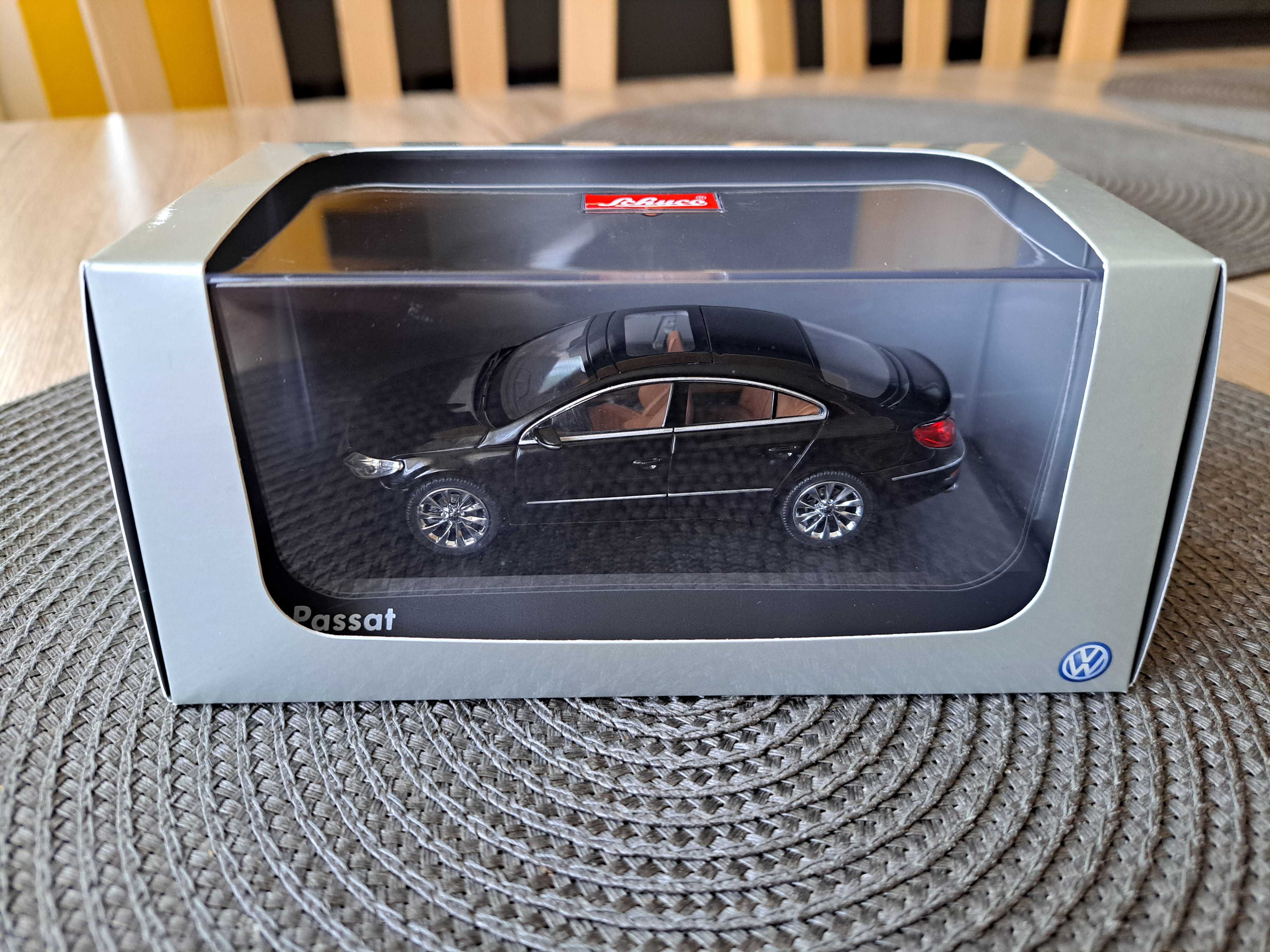 VW PASSAT CC czarny Schuco 1:43