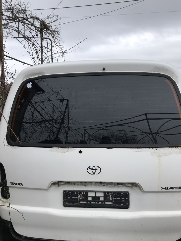 Стекла Toyota hiace 96-2012 года