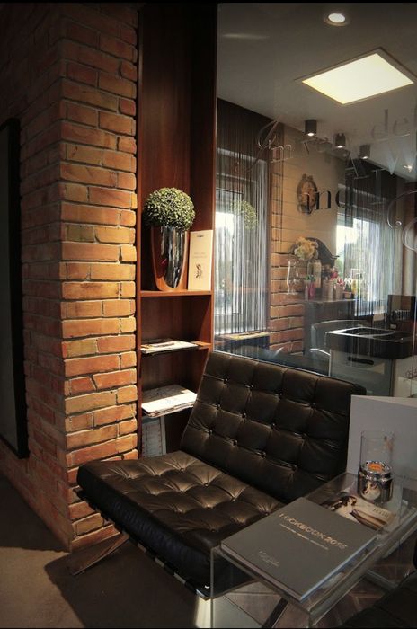 Podnajmę stanowisko fryzjerskie