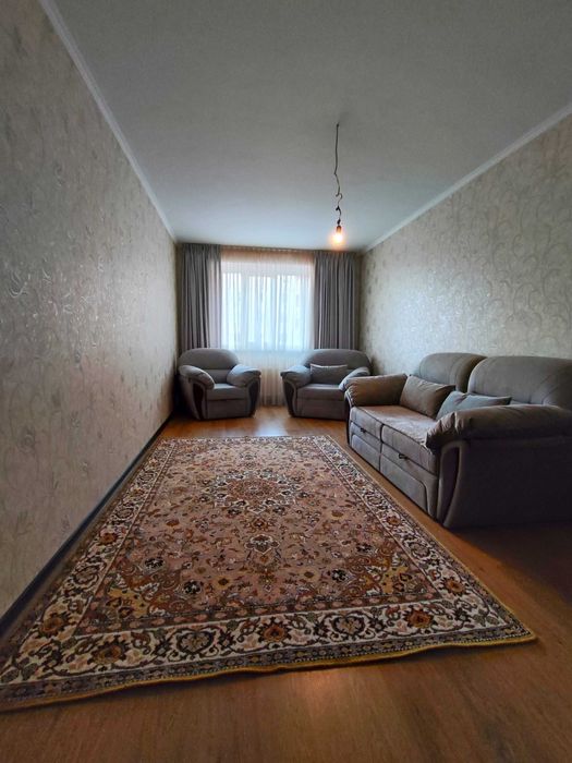 MZ, 2-кімнатна квартира з ремонтом 67 м²,  вул. Старобілоуська