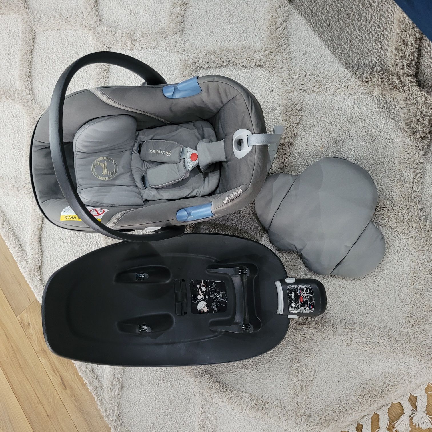 Fotelik Cybex ATON M  0-13 szary + zintegrowana baza