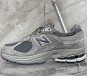 New balance 2002 r gore-tex