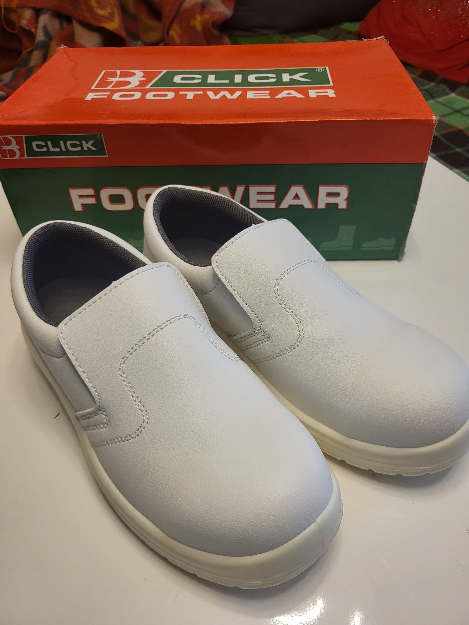 BUTY robocze r.38 białe.