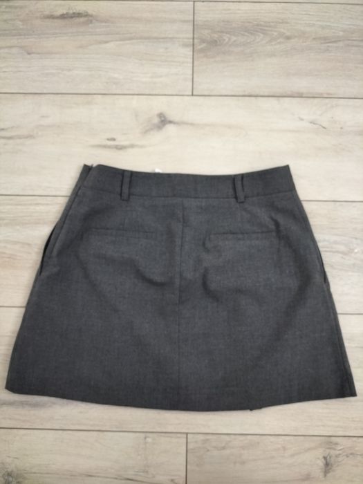 Spódniczka wełniana szara z zakładkami reserved s m