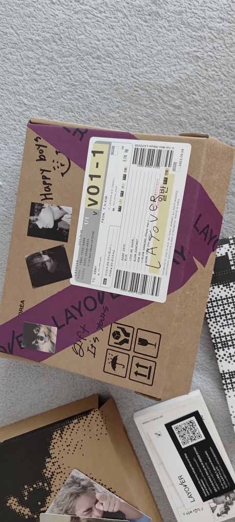 V layover purple album BTS