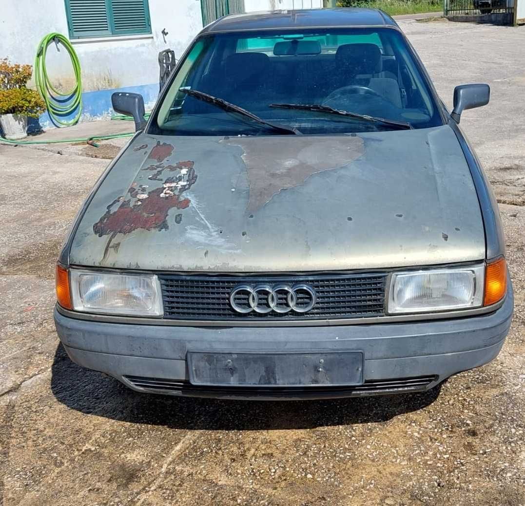 Audi 80 1.8 gasolina de 1990 com Boa Mecânica para Peças