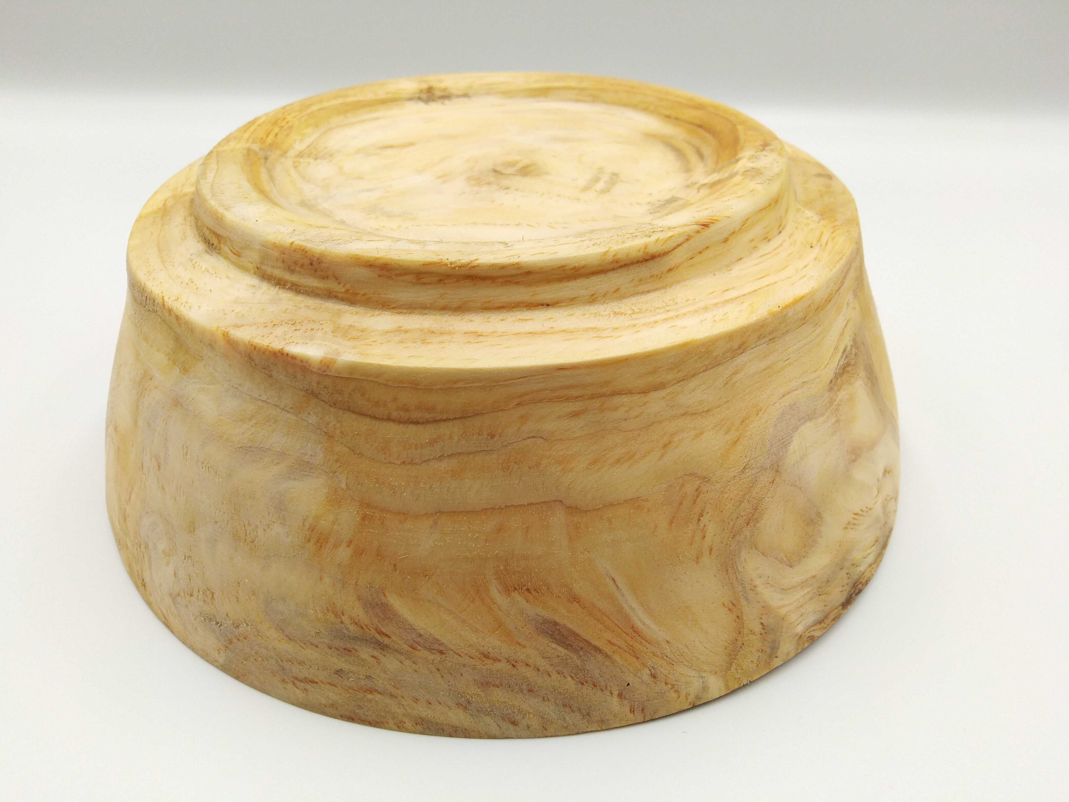 Misa, miska drewniana ręcznie toczona.