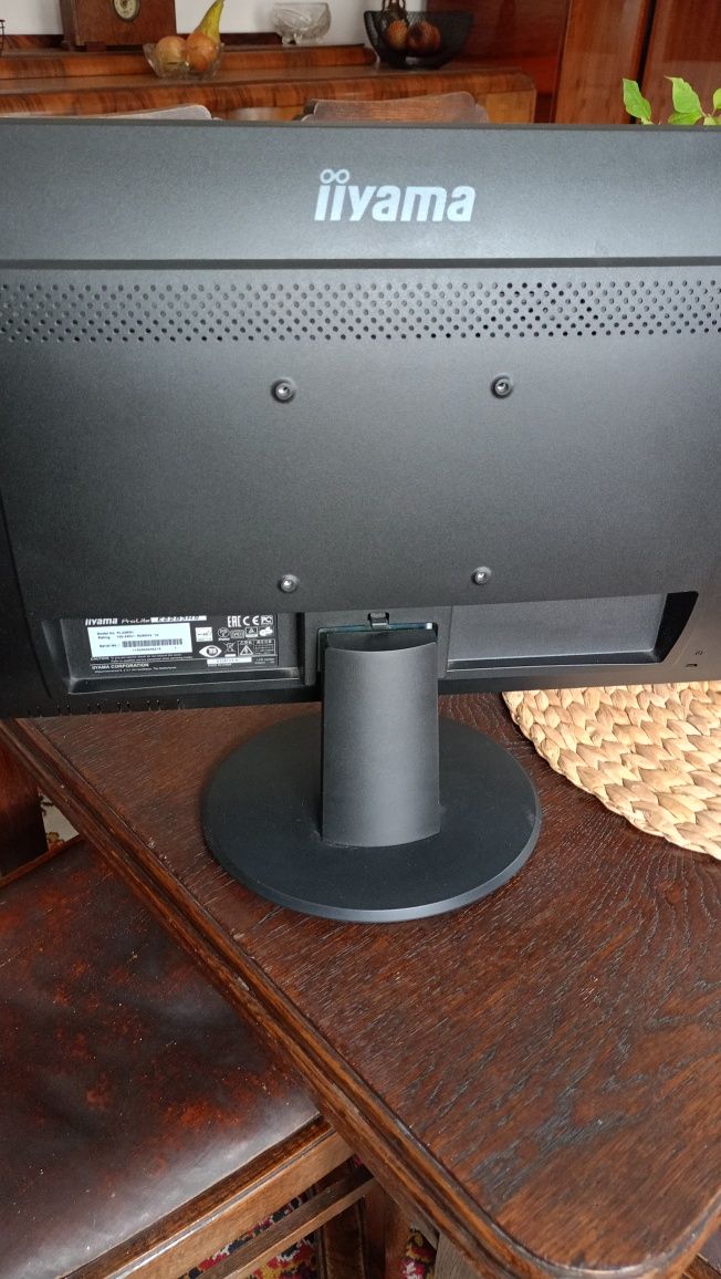 Monitor  do komputera iyama