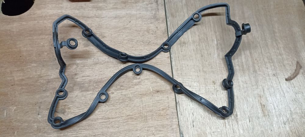 Прокладка клапанної кришки гольф 5