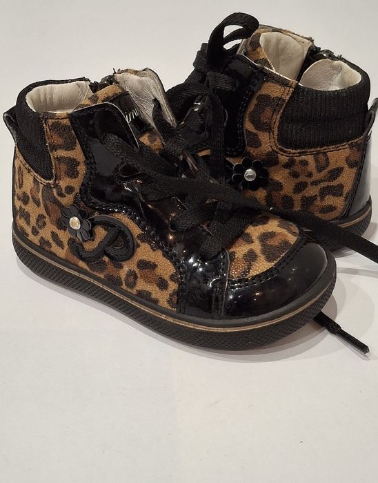 Buty niemowlęce Primigi r.19
