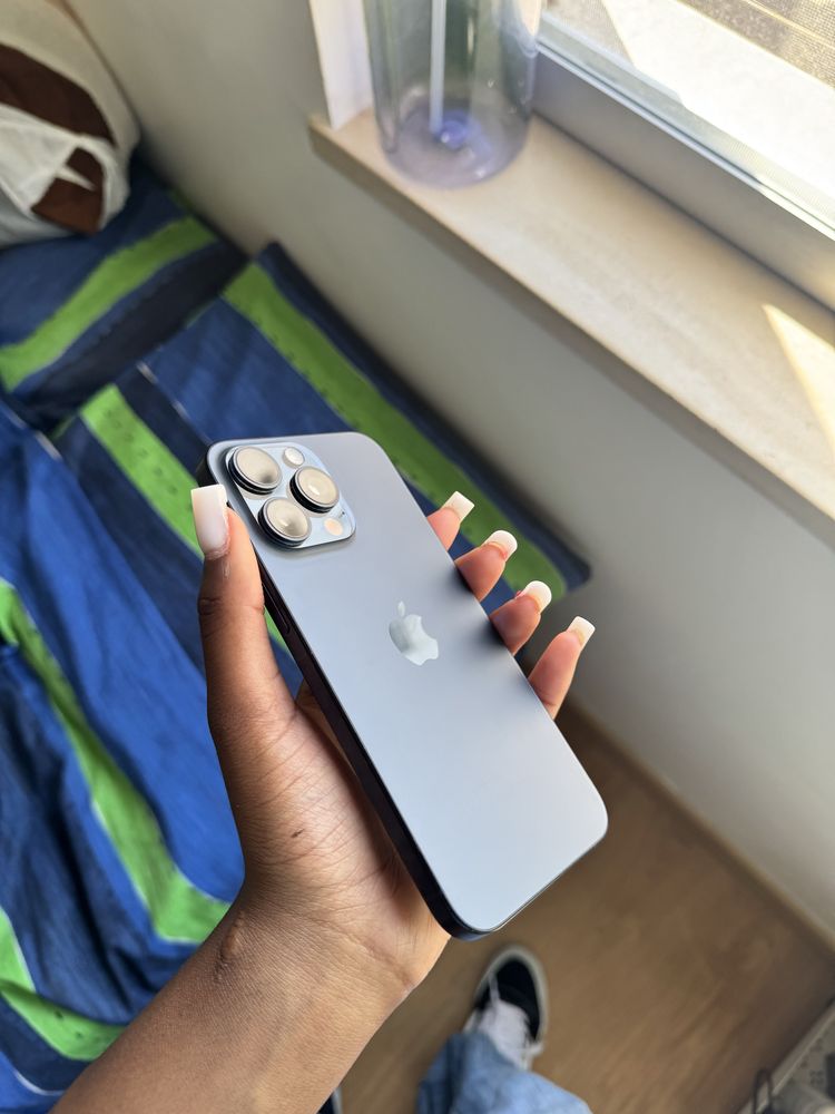 iphone 15 pro max com carregador original