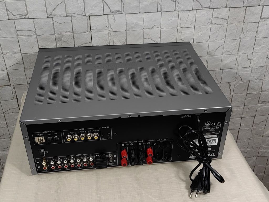 Harman Kardon HK-3380 Wysokiej klasy amolitner FM stereo z RDS
