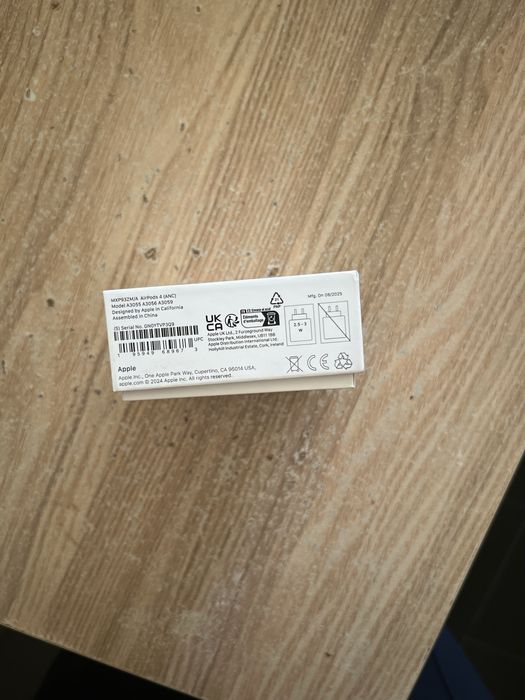 Airpods 4 com cancelamento ruido