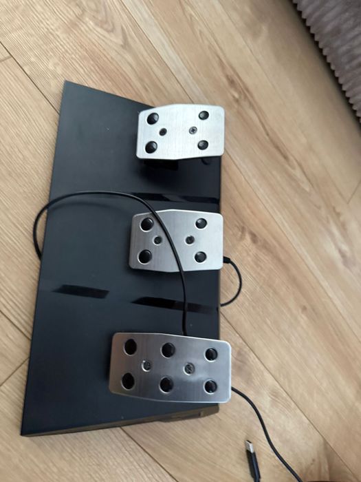 Руль+коробка передач+педалі для ігор на копьютері (симулятор)