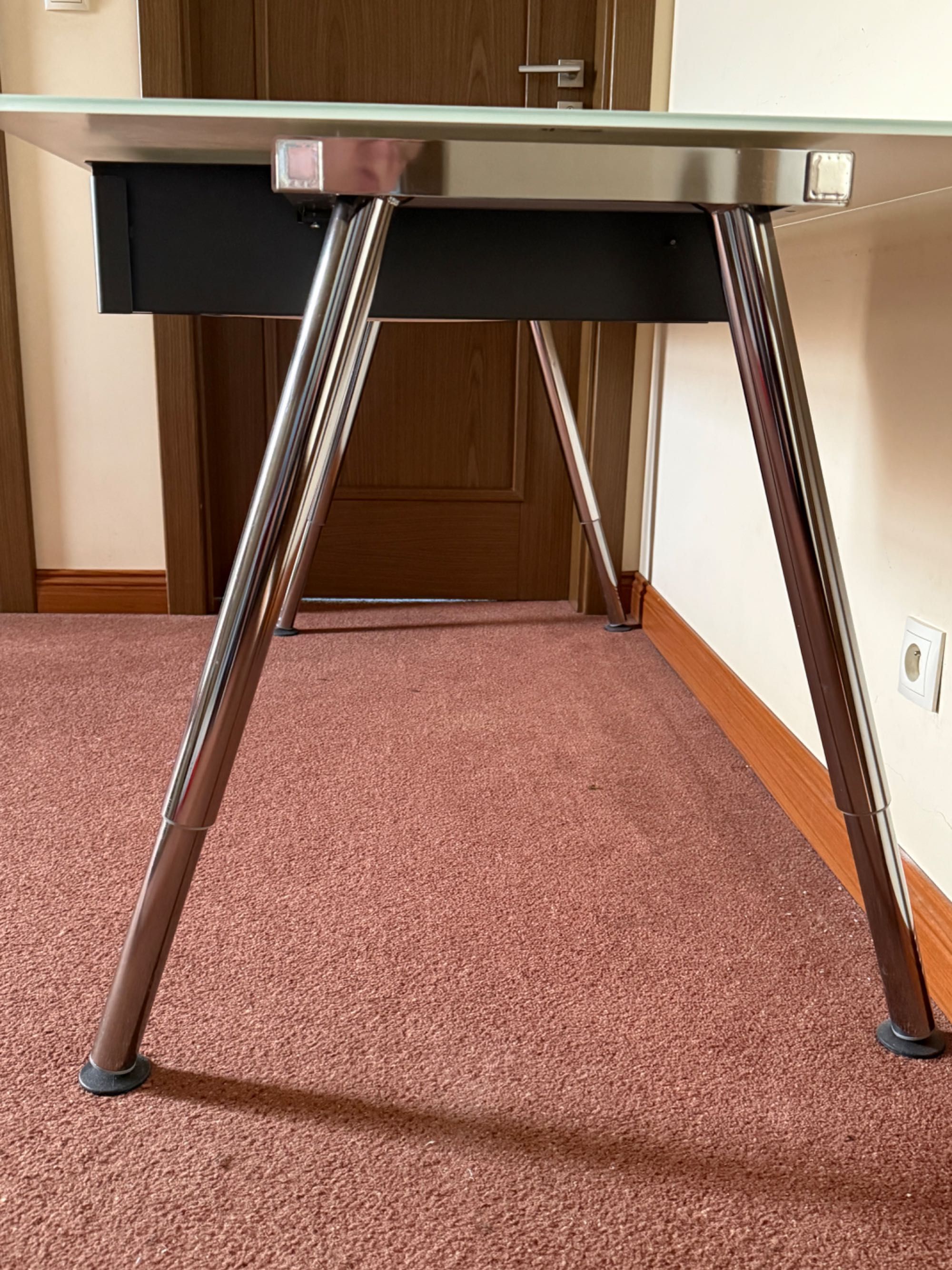 Biurko: białe szkło 160/80/1 cm, regulowana wysokość - IKEA