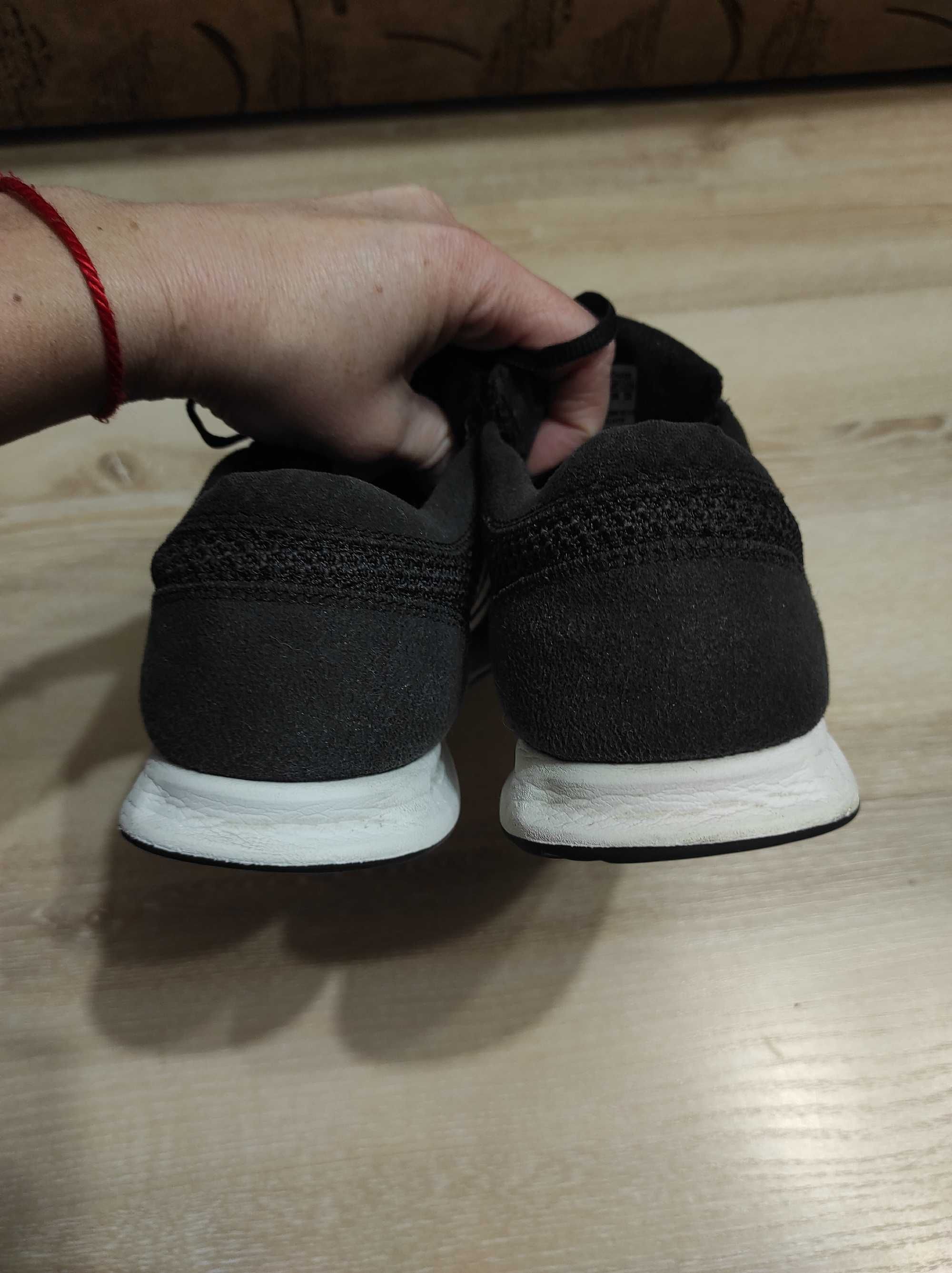 Текстильные беговые легкие кроссовки Adidas на стопу 23,5-24 см