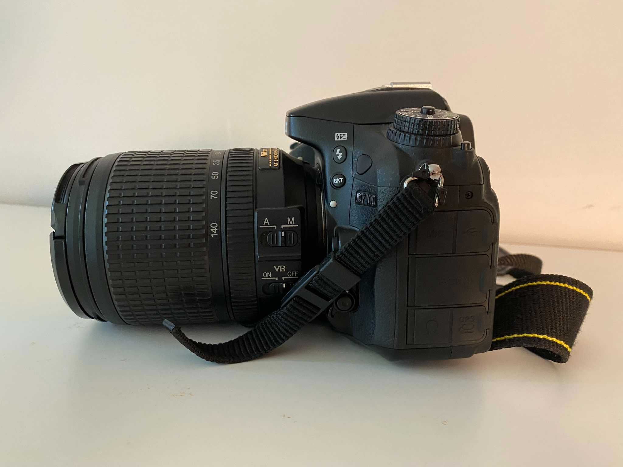 Nikon D7100 Body + Nikon DX VR AF-S NIKKOR 18-140mm + Torba i stojak