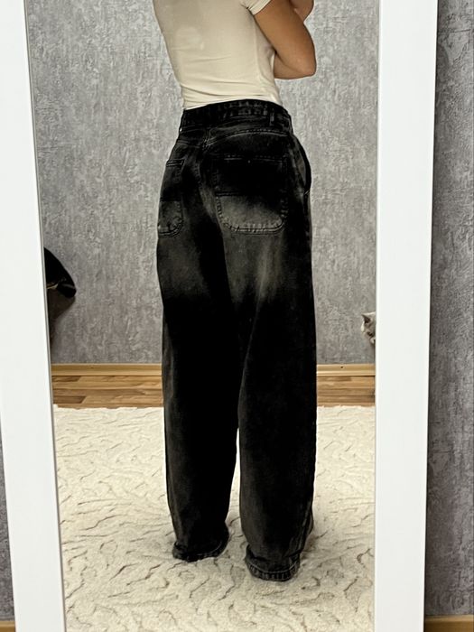 Джинси скейтери bershka